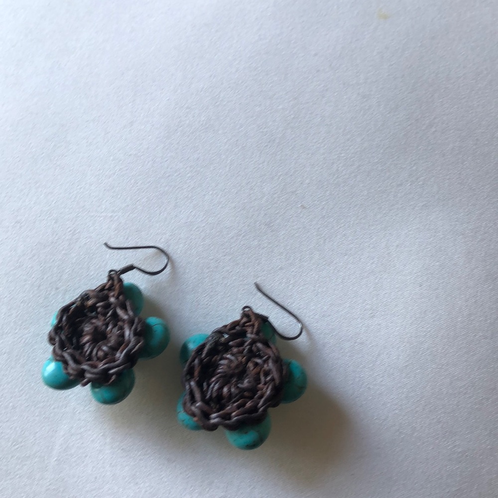 Earring - Picture 2 of 3
